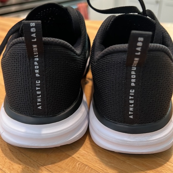 Like new. APL Tech Loom Pro - Picture 3 of 5